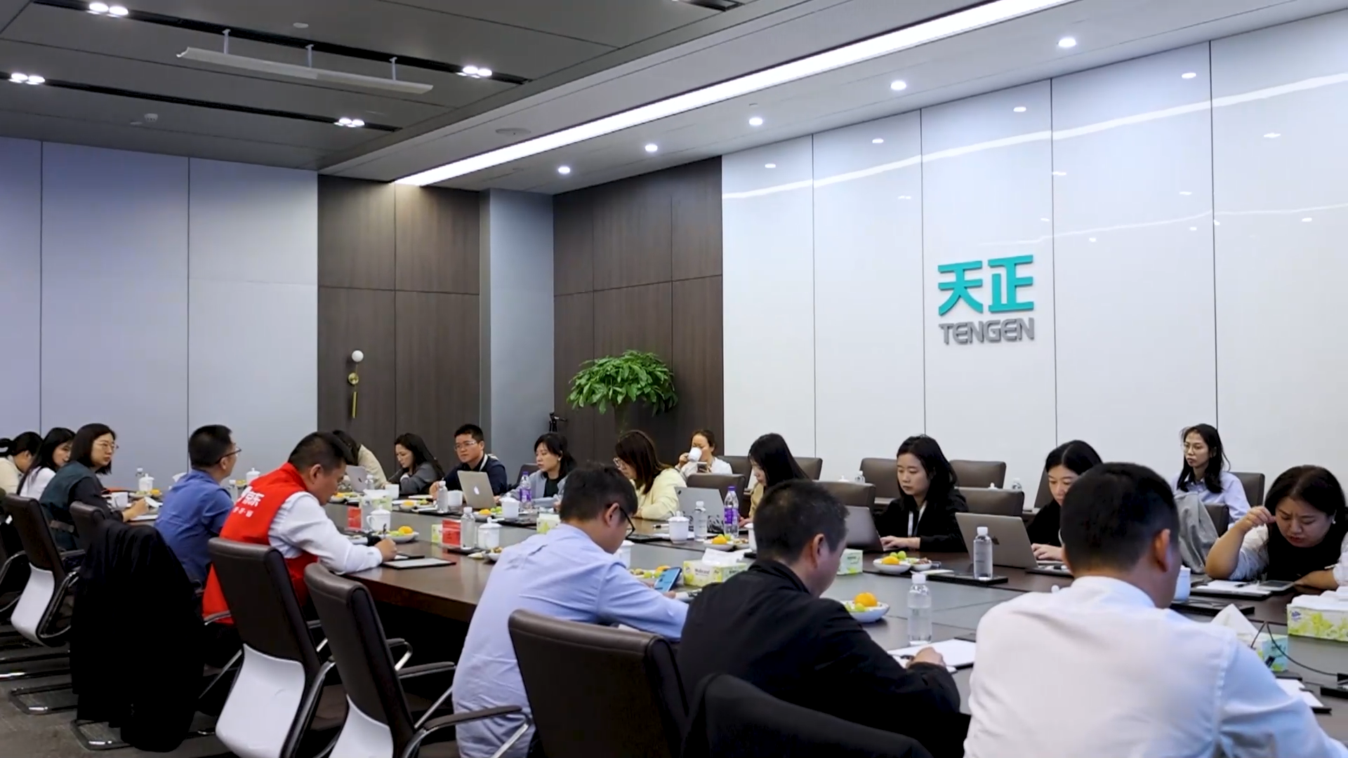 京东工业走进LETOU国际米兰，探访产业数智化之路！